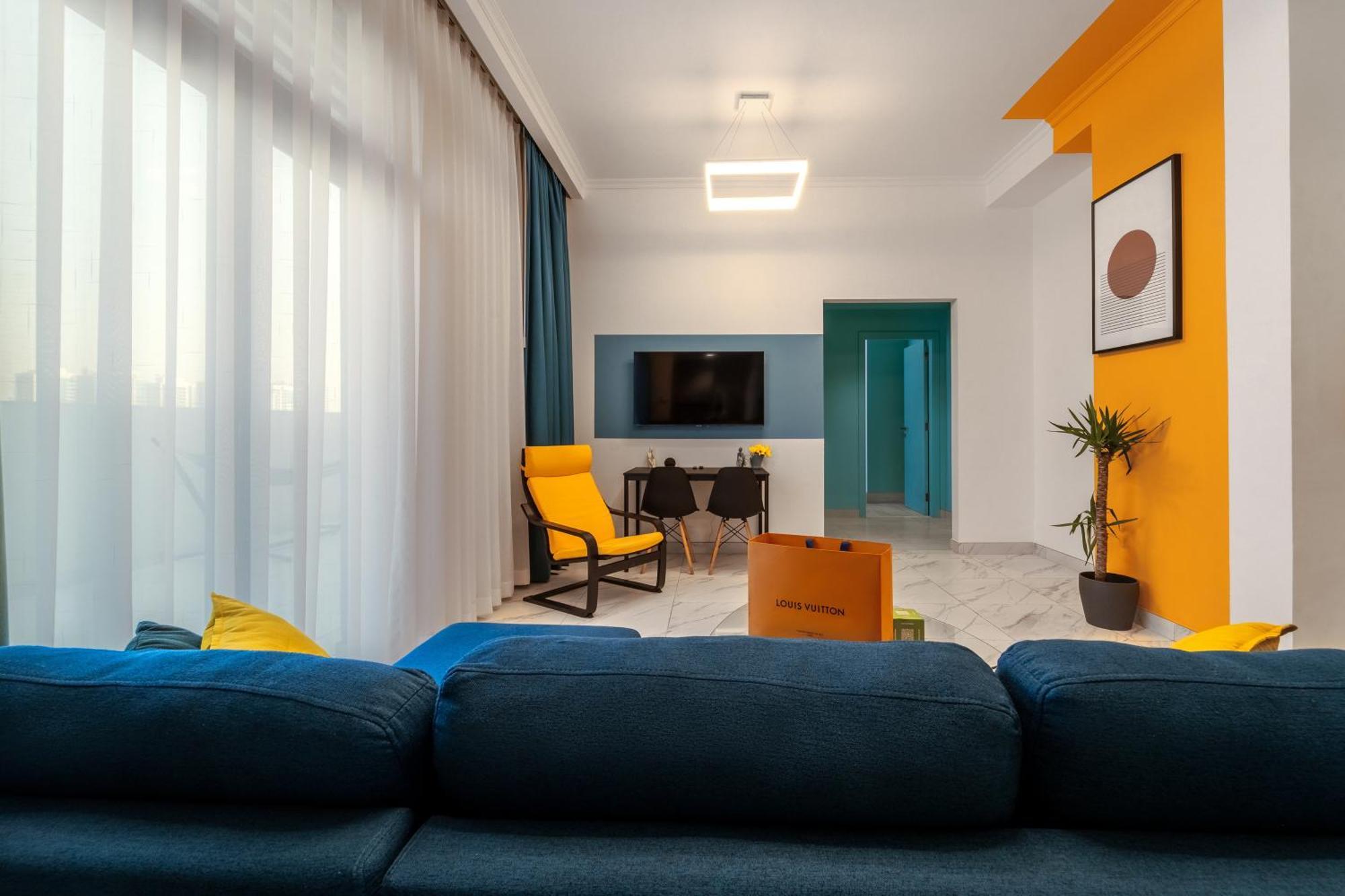 Izzzi Life Mint Aparthotel Dubai Exterior photo